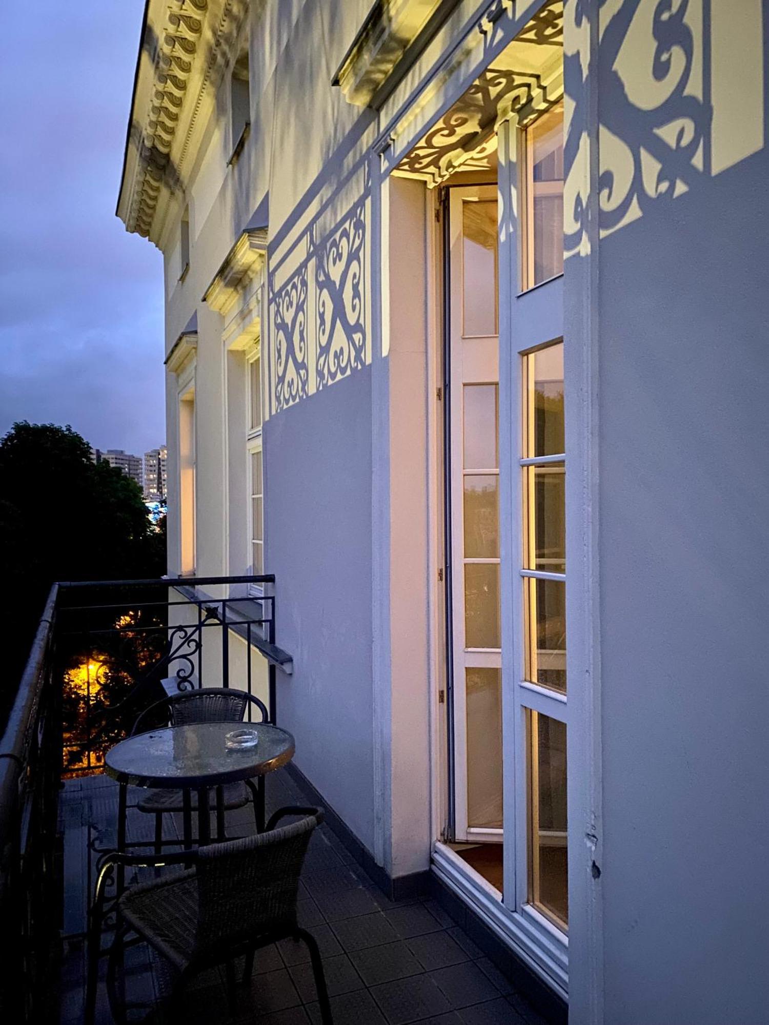 Joyinn Aparthotel Breslavia Exterior foto